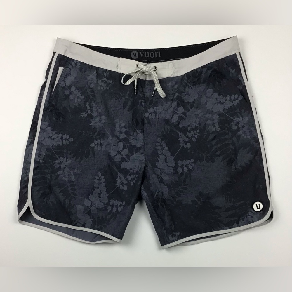 Vuori Cruise Board shorts men’s 38 gray pattern